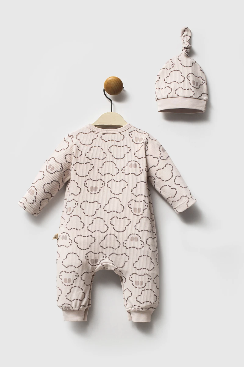 Car - Overall with hat